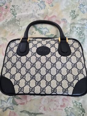 Vintage Gucci NAVY and Beige GG Canvas Top-Handle SATCHEL Bag